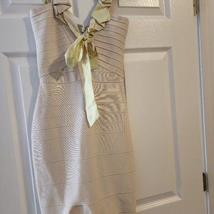 Sexiest Herve Leger dress xs 💚